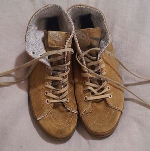 Tan vans